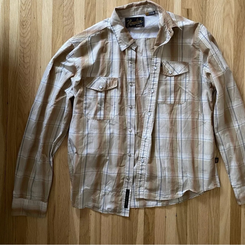 Barely worn Howler Brothers Western Plaid Pearl Snap Shirt. Size Medium